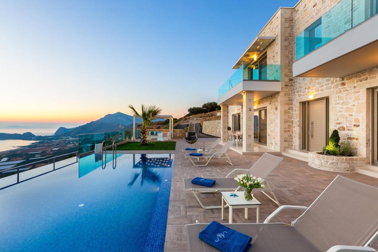 Blue Horizon Luxury Villas 法拉萨纳 外观 照片