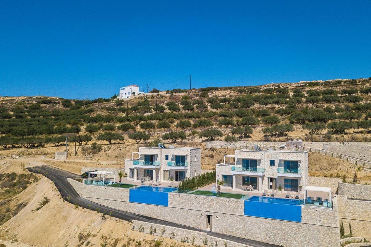 Blue Horizon Luxury Villas 法拉萨纳 外观 照片